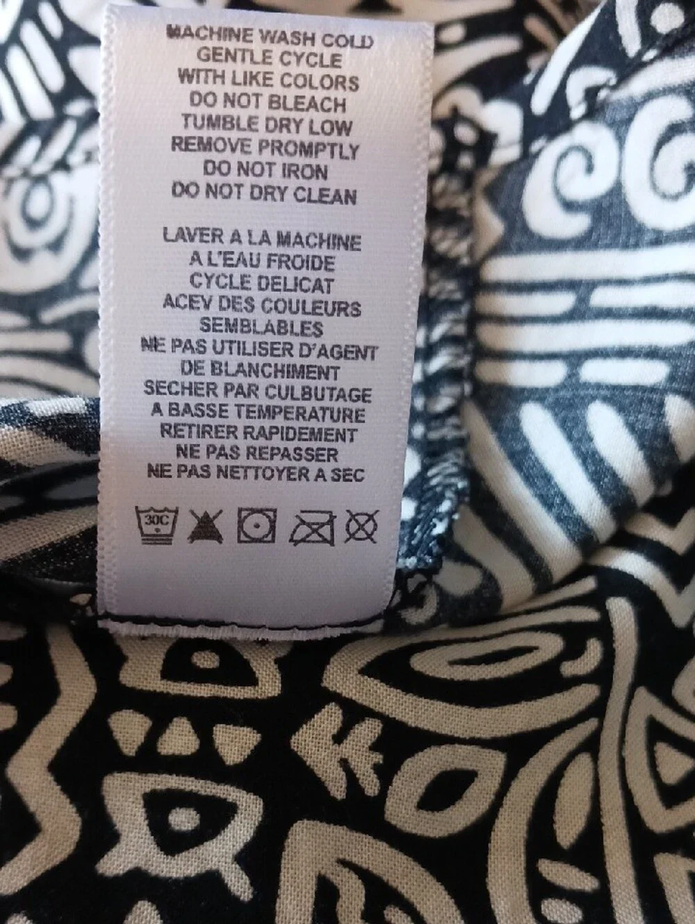 Material Girl- Black & White Patterned Scoop Neck Tank Top - Picture 13 of 13